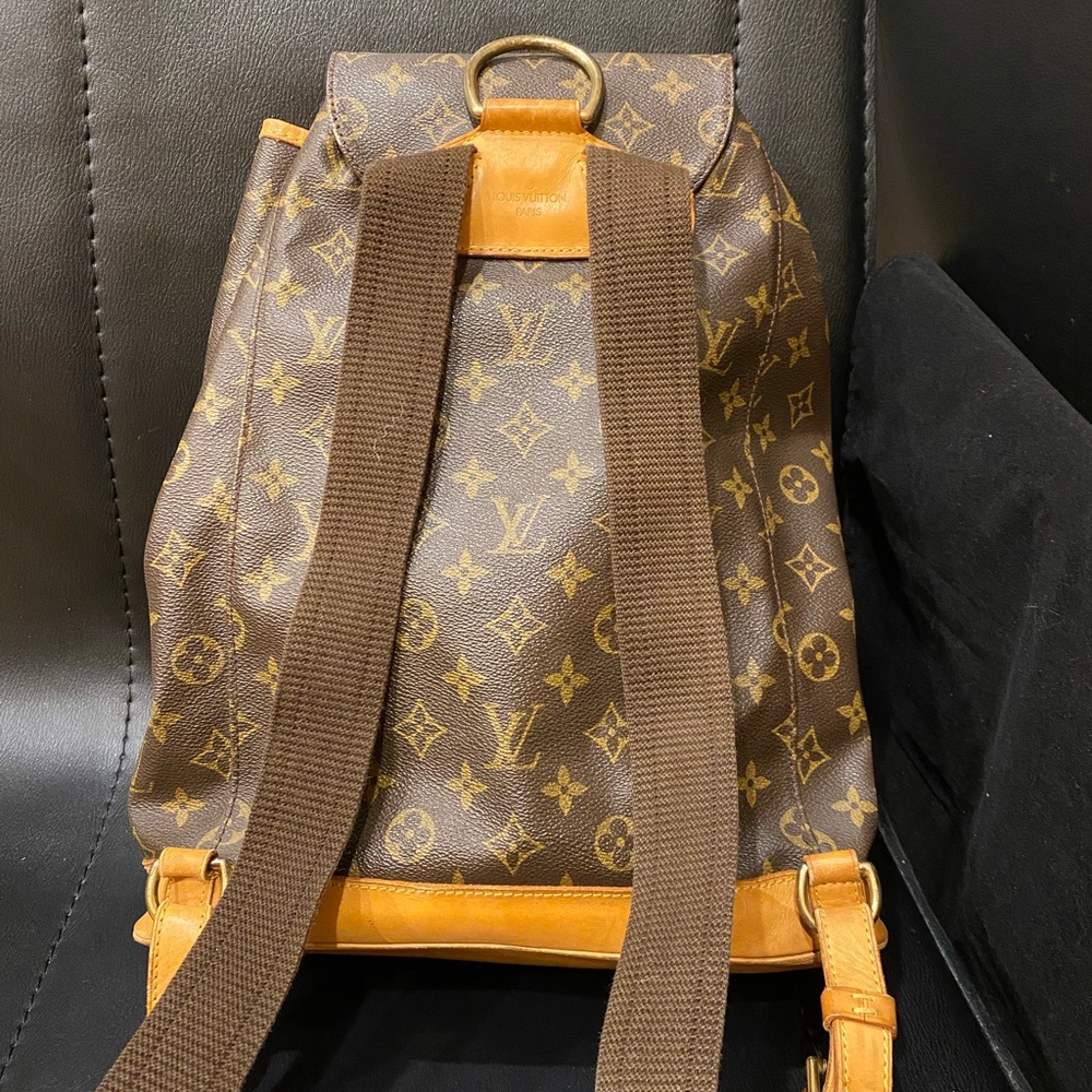 Louis Vuitton monograms Montsouris GM backpack - Picture 2 of 15